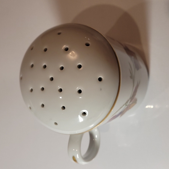 (#2)Royal worcester evesham gold sugar &cinnamon shaker - Picture 5 of 5